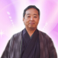 霊明（れいめい）先生