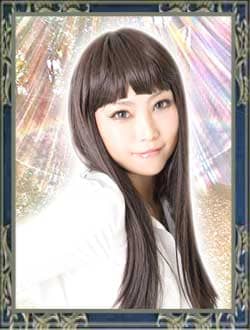 鷹槻ヘレネ（たかつきへれね）先生